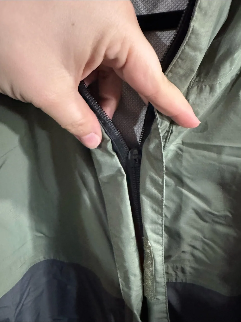 Men’s Grundens Two-Tone Green Waterproof Jacket Size XL